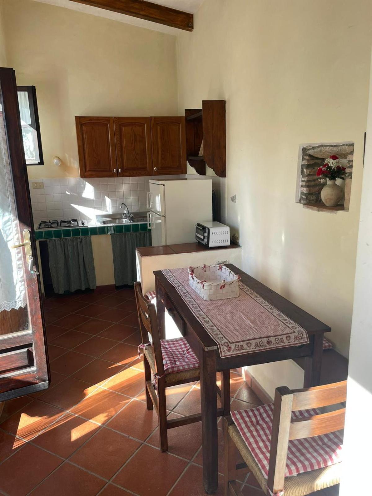 Agriturismo Le Colline Монтескудайо Экстерьер фото